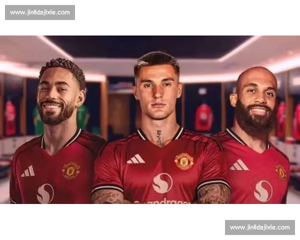 前曼联铁卫力荐双星：姆贝莫锋线利刃 + 库尼亚中场新核