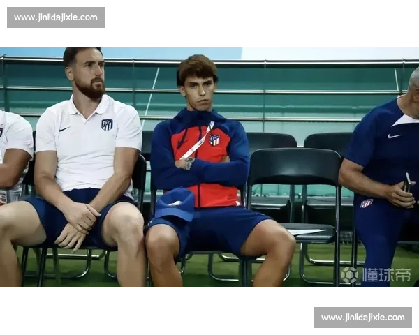 斯基拉：利雅得新月求购莱奥，葡萄牙边锋铁心留欧洲